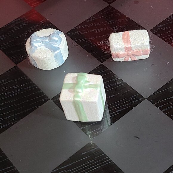 Collectible Gift Boxes, to go with your snowbaby collection - Picture 7 of 10